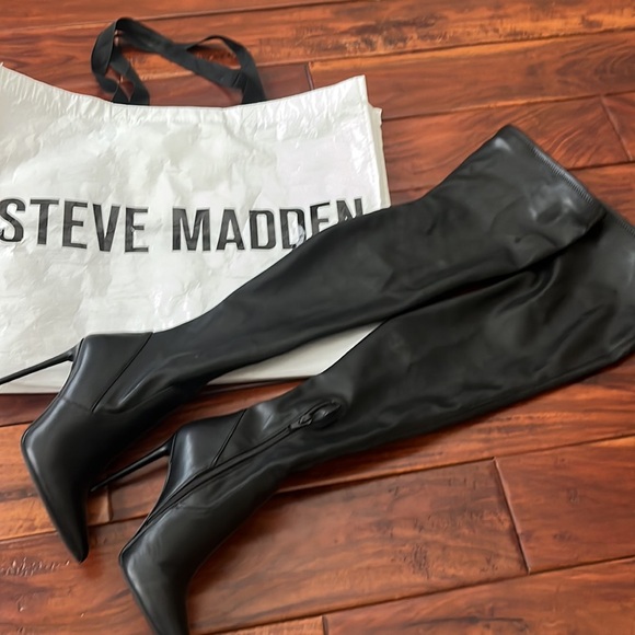 Steve Madden knee high boots - Picture 4 of 5